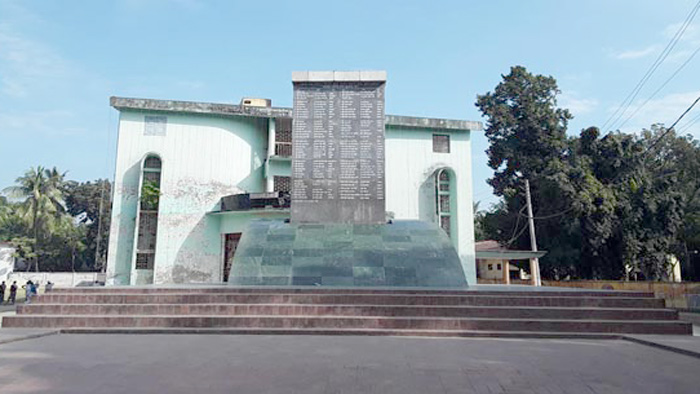 আজ মাগুরা ও শেরপুর মুক্ত দিবস
