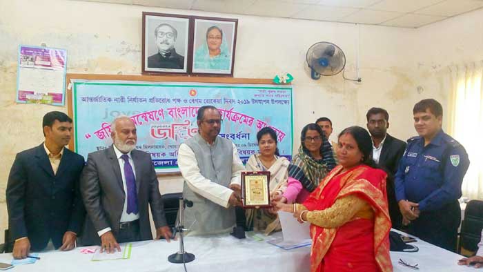 জয়িতা অন্বেষণে বাংলাদেশ কার্যক্রমের আওতায় বিজয়ীদের সংর্বধনা