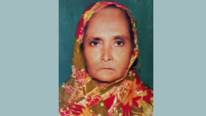 জরায়ু ক্যান্সারে আক্রান্ত মুক্তিযোদ্ধার স্ত্রী ছায়েদা বাঁচতে চায়