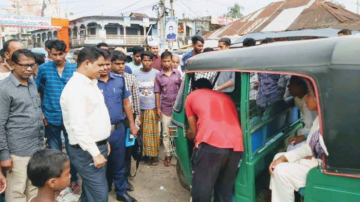 কুলাউড়ায় হকার উচ্ছেদ ও যানজট নিরসনে ইউএনওর অভিযান