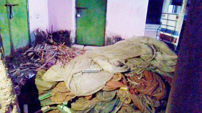দোয়ারায় মরা সুরমা নদীতে অবৈধভাবে মাছ ধরার অপরাধে জরিমানা