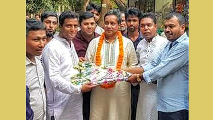 তরপুরচন্ডীতে রাসেল গাজী নির্বাচিত হওয়ায় যুবলীগ নেতার শুভেচ্ছা