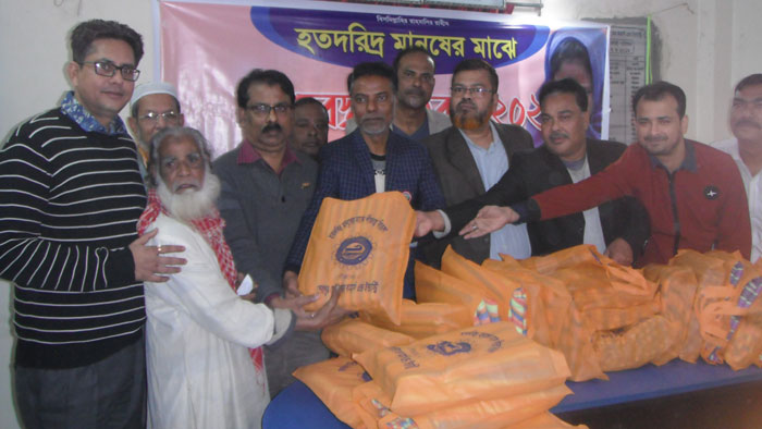 শেরপুর চেম্বার অব কমার্স এর শীতবস্ত্র বিতরণ