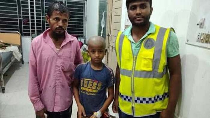 ফেসবুকের কল্যাণে শিশুটি পেলো পরিবারের সন্ধান!