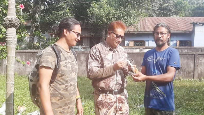বিলুপ্ত প্রায় &zwnj;&lsquo;ডাহুক&rsquo; পাখিটি সুস্থ করে অবমুক্ত করা হল