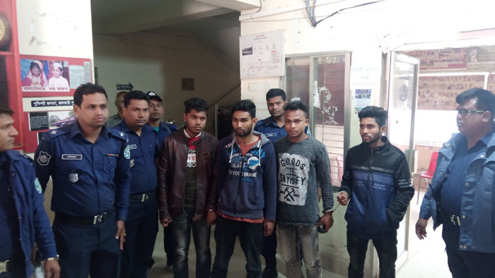 দিনাজপুরে ৪ অপহরণকারী আটক