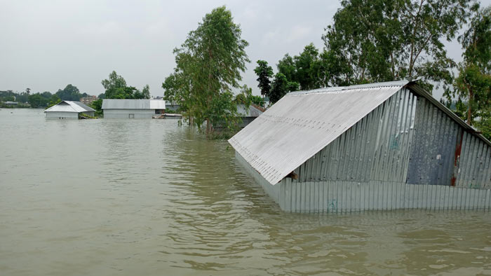 জামালপুরে তৃতীয় দফায় বন্যা শুরু, চরম দুশ্চিন্তায় বানভাসীরা