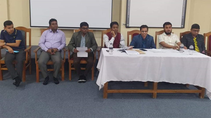 জাককানইবি শিক্ষক সমিতির সংবাদ সম্মেলন