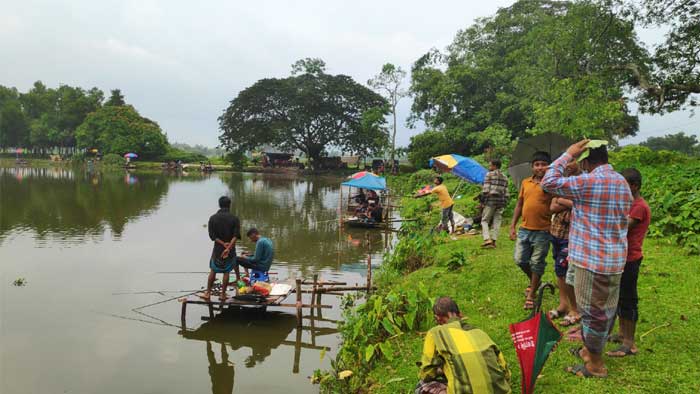 শিকারিদের উৎসবের স্থান কুলাউড়ার রাজার দিঘি