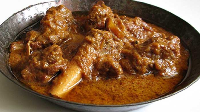 শিখে নিন খাসির মাংস দিয়ে শাহী কোরমা রান্না