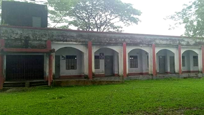টাকা ছাড়া মিলছে না সার্টিফিকেট ও মার্কশিট, অভিযোগ শিক্ষার্থীদের টাকা ছাড়া মিলছে না সার্টিফিকেট ও মার্কশিট, অভিযোগ শিক্ষার্থীদের