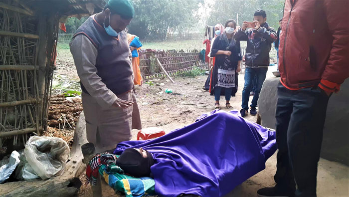 পীরগঞ্জে অসহায় শীতার্ত আদিবাসীদের পাশে দাঁড়ালো আইপজিটিভ