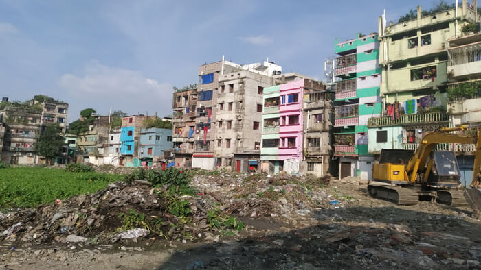 মাধবপুরে সরকারি পুকুরে অবৈধ স্থাপনা উচ্ছেদ