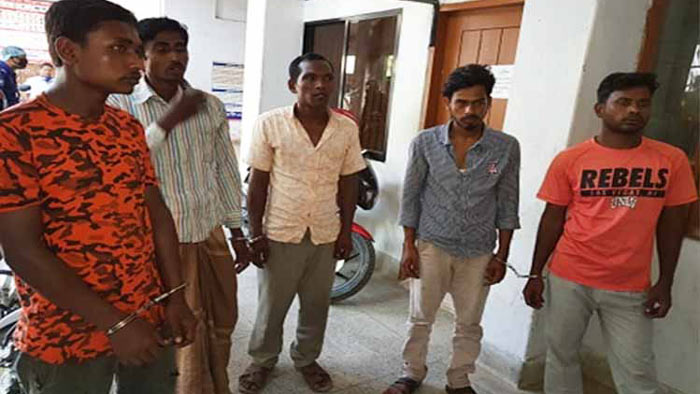 ঠাকুরগাঁওয়ে দুই বোনকে পালাক্রমে গণধর্ষণ; ৫ ধর্ষক গ্রেফতার!