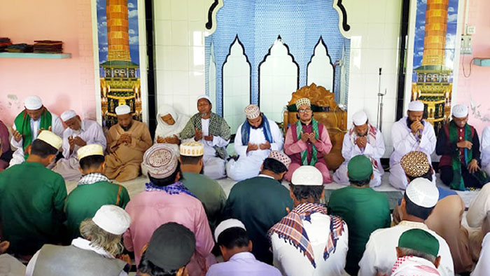 করোনা থেকে সুরক্ষায় উত্তর সরদারকান্দি মসজিদে বিশেষ দোয়া