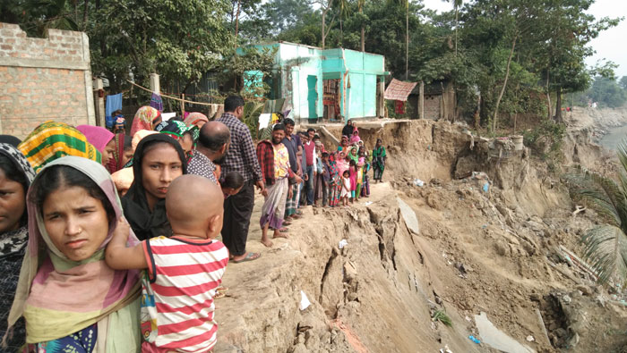 দোয়ারাবাজারে ৪০টি হিন্দু মুসলিম পরিবারের বসতবাড়ি নদী গর্ভে বিলীন