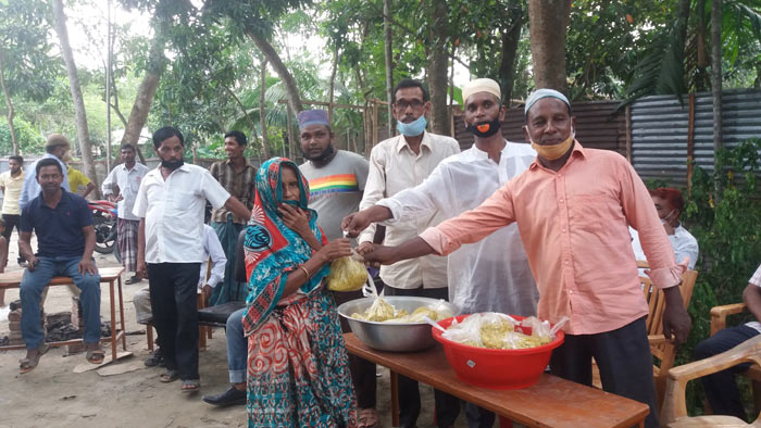 ইসলামপুরে ইফতার বিতরণ করলেন জিল্লু রহমান বিপু