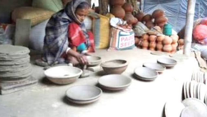মাধবপুরের মৃৎশিল্পীদের মানবেতর জীবনযাপন