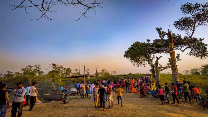 পর্যটকদের হাতছানি দিয়ে ডাকছে ভাড়াউড়ার গোলটিলা শংকর টিলা