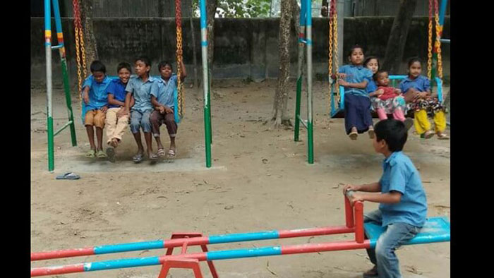 &ldquo;রাজারহাট উপজেলায় প্রাথমিক বিদ্যালয়ে মিনিপার্ক স্থাপন&rdquo;
