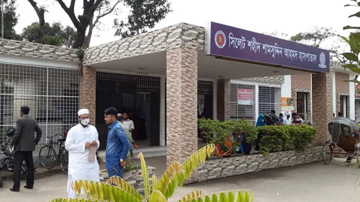 সিলেটে বাড়ছে অক্সিজেন সংকট, নমুনা পরীক্ষায় ভোগান্তি