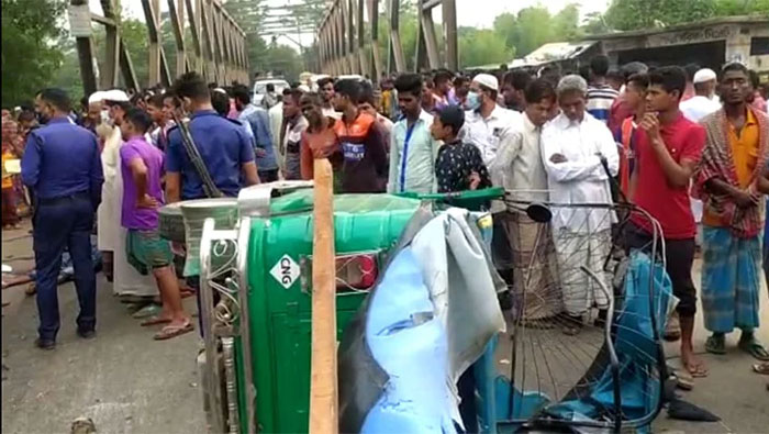 সিলেটে ট্রাকের ধাক্কায় একই পরিবারের ৪ জনসহ নিহত ৫