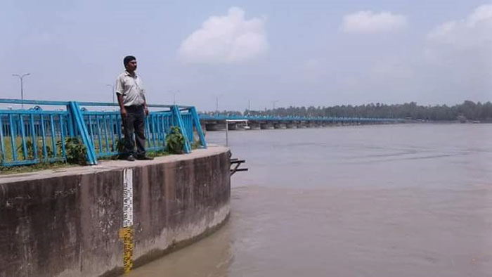তিস্তা ব্যারেজের সব গেটে খুলে দেয়া হয়েছে, পানি বিপদসীমার উপর