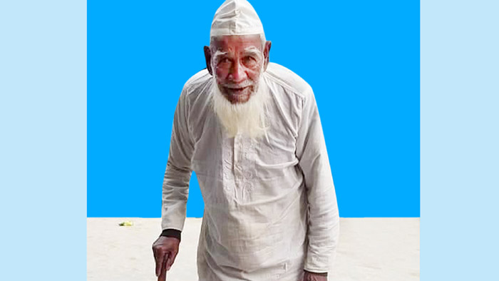 চুনারুঘাটে ১শ বছরের বৃদ্ধের কপালে জোটেনি বয়স্ক ভাতার কার্ড