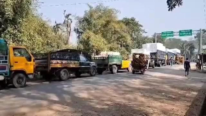 আখাউড়া স্থলবন্দর দিয়ে মাছ রপ্তানী ফের শুরু