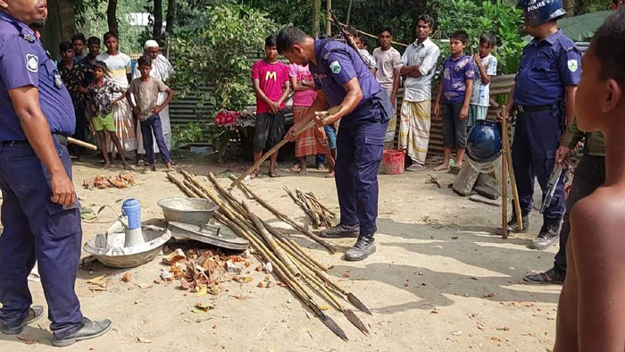 শাহজাদপুরে নদী দখলকে কেন্দ্র করে দুই গ্রুপের সংঘর্ষ: আহত ১৫