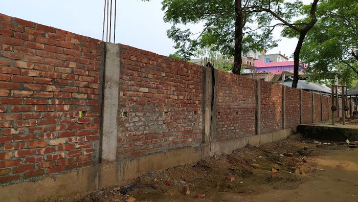 ১৭তম বছরে সার্বভৌমত্বের প্রতীক সীমানা প্রাচীর দৃশ্যমান