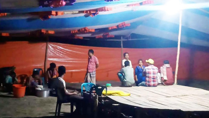 ইসলামপুরে যাত্রার অশ্লীল নৃত্য জমজমাট জুয়া আসর