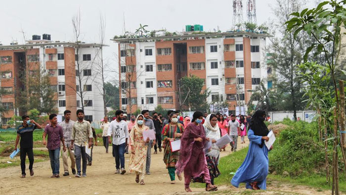নজরুল বিশ্ববিদ্যালয় কেন্দ্রে এ-ইউনিটের ভর্তি পরীক্ষায় উপস্থিতির হার ৯৮%