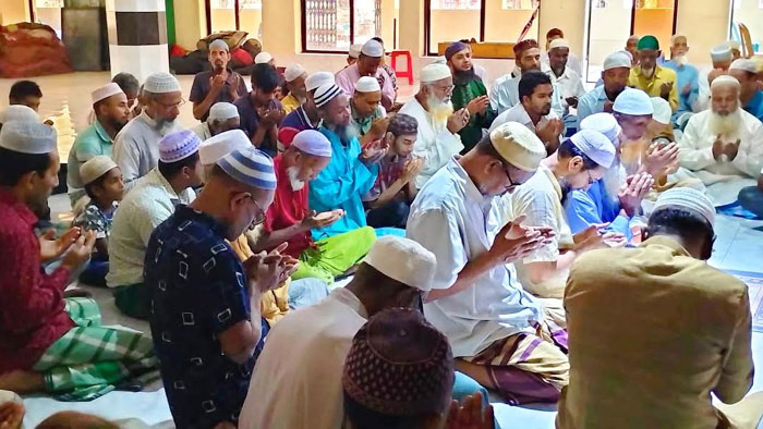 ধর্ম প্রতিমন্ত্রীর রোগমুক্তি কামনায় ইসলামপুরে দোয়া মাহফিল