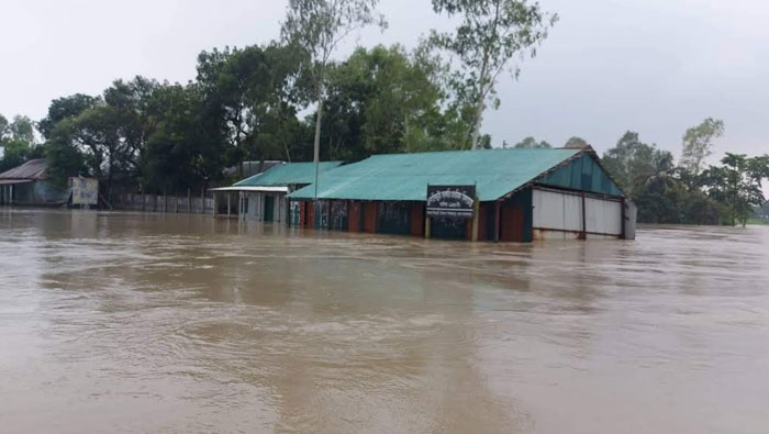ইসলামপুরে পানি বৃদ্ধি, ৫৯টি বিদ্যালয় পাঠদান বন্ধ