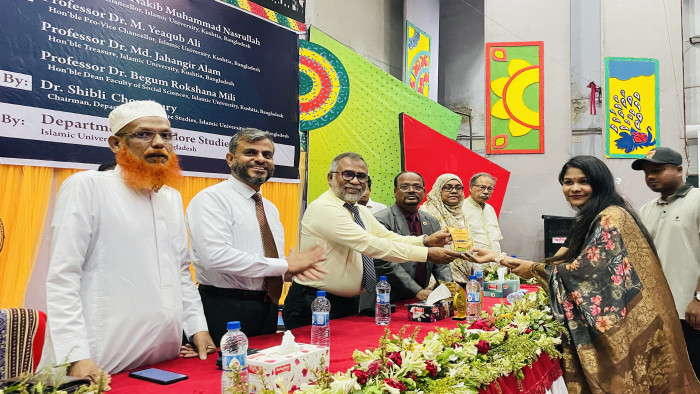 ইবিতে ফোকলোর স্টাডিজ বিভাগের নবীনবরণ ও প্রবীণ বিদায় অনুষ্ঠিত