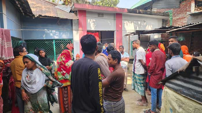 আক্কেলপুরে পুকুরের পানিতে ডুবে শিশুর মৃত্যু