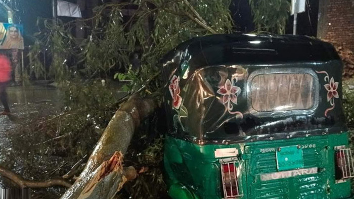 শিলাবৃষ্টি ও কালবৈশাখী ঝড়ে সিলেটে ব্যাপক ক্ষয়-ক্ষতি