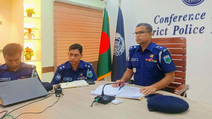 নওগাঁর নবাগত পুলিশ সুপারের ঘুষ ও দুর্নীতিমুক্ত পুলিশ বাহিনী গড়ার অঙ্গীকার