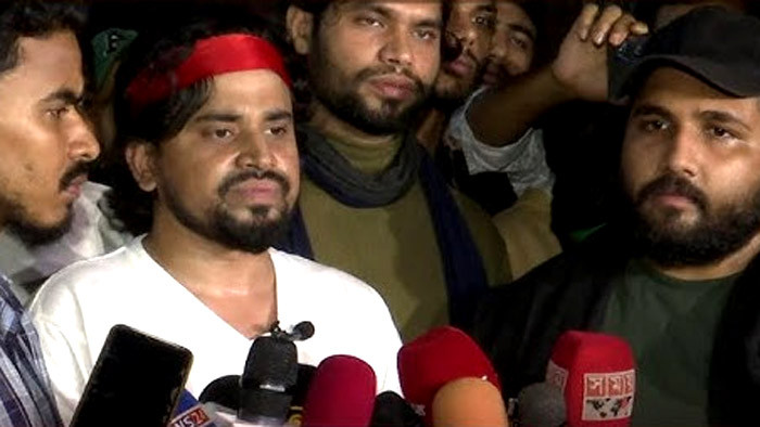 এবার ঢাকা উত্তর অবরোধের ঘোষণা তিতুমীরের শিক্ষার্থীদের