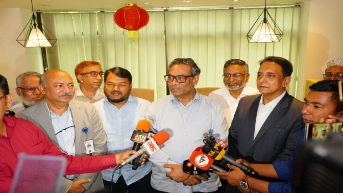 প্রান্তিক পর্যায়ে চিকিৎসাসেবা পৌঁছে দিতে সংস্কার করেছে সরকার প্রান্তিক পর্যায়ে চিকিৎসাসেবা পৌঁছে দিতে সংস্কার করেছে সরকার