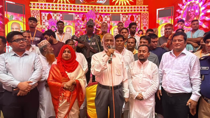 ধর্ম-বর্ণের ভেদাভেদ ভুলে সম্প্রীতির বাংলাদেশ গড়তে হবে: এলজিআরডি মন্ত্রী ধর্ম-বর্ণের ভেদাভেদ ভুলে সম্প্রীতির বাংলাদেশ গড়তে হবে: এলজিআরডি মন্ত্রী