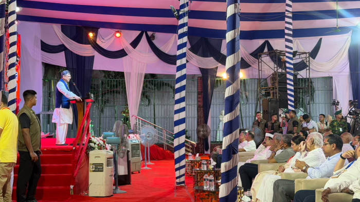সকল নাগরিকের সমান পরিচয় কেবল ‘বাংলাদেশী’: স্বরাষ্ট্রমন্ত্রী সকল নাগরিকের সমান পরিচয় কেবল ‘বাংলাদেশী’: স্বরাষ্ট্রমন্ত্রী