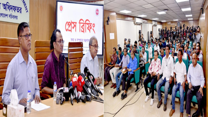 সরকারের নানা উদ্যোগ তুলে ধরলেন তথ্য উপদেষ্টা সরকারের নানা উদ্যোগ তুলে ধরলেন তথ্য উপদেষ্টা