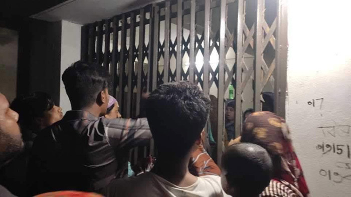 ইবিতে শিক্ষার্থী-স্থানীয়দের মারামারি, আহত ৭
