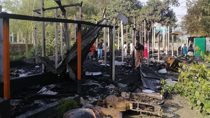 মির্জাপুরে একটি মাদ্রাসায় আগুন, ১২ লাখ টাকার ক্ষয়ক্ষতি