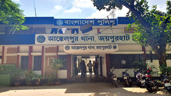 আক্কেলপুরে গৃহবধূর লাশ উদ্ধার, স্বামী পলাতক