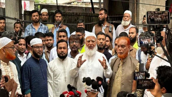 ফুটপাতের ব্যবসায়ীদের বিকল্প জায়গায় ব্যবসার সুযোগ দিতে হবে: জামায়াত আমির