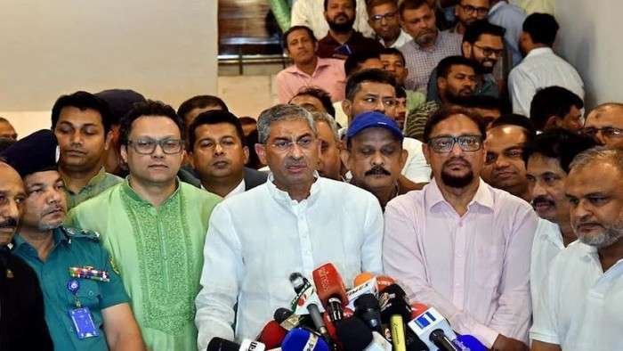 নিষিদ্ধ আ.লীগকে রাজনৈতিক ও প্রশাসনিকভাবে মোকাবিলা করতে হবে: এ্যানি