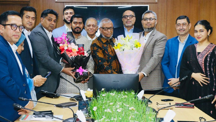 শ্রমিক-মালিক সম্পর্ক উন্নয়নে জোর দিতে হবে- শ্রমমন্ত্রী আরিফুল হক চৌধুরী